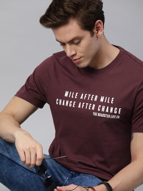 

Roadster Men Maroon Printed Round Neck T-shirt