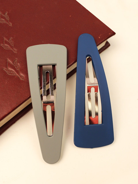 

Ayesha Set of 2 Oversized Tic Tac Hair Clips, Blue