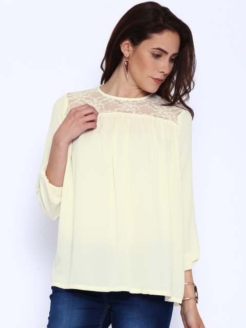 

Tokyo Talkies Off-White Top