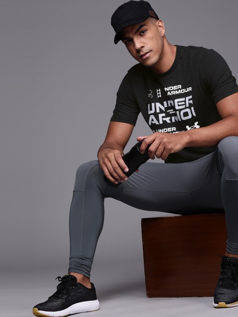 

UNDER ARMOUR Men Black & White Brand Logo Print Grid Short Sleeves T-Shirt