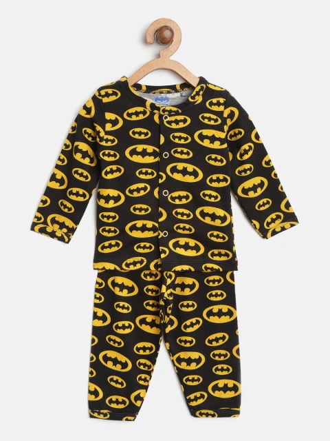 

Moms Love Boys Black & Yellow Batman Print Night suit