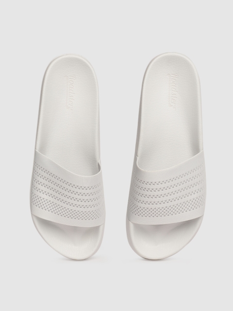 

Roadster Men White Self Design Sliders