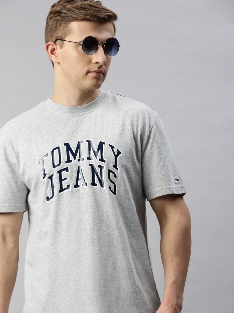 

Tommy Hilfiger Men Grey Printed Round Neck T-shirt