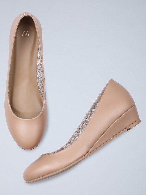 

W Women Pink Solid Wedges