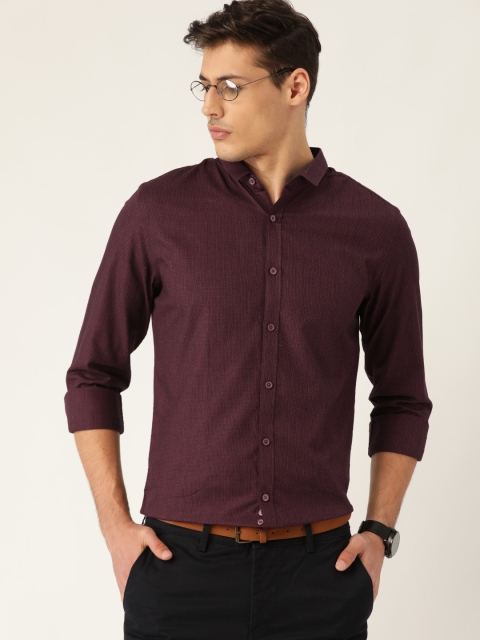 

United Colors of Benetton Men Burgundy Slim Fit Dobby Weave Self Design Casual Shirt