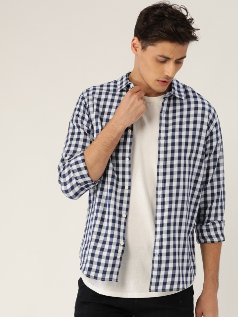 

United Colors of Benetton Men White & Navy Blue Slim Fit Checked Casual Shirt