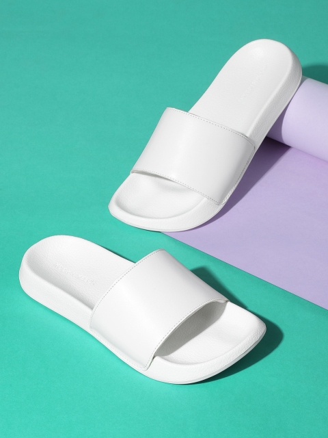 

Kook N Keech Men White Solid Sliders