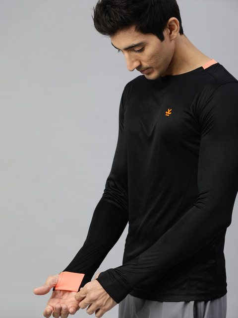 

WROGN ACTIVE Men Black Solid Round Neck T-shirt