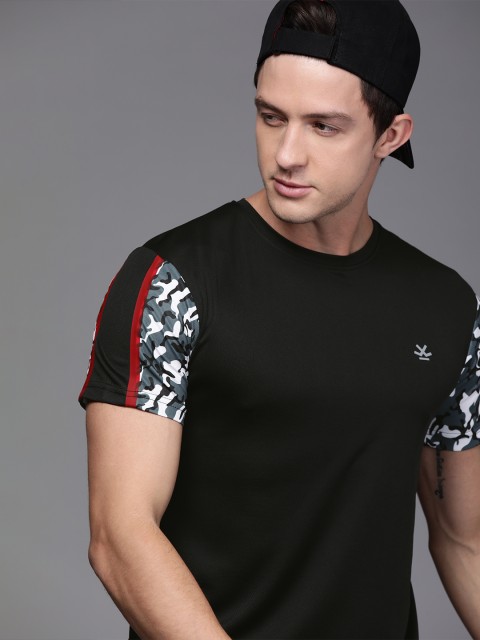 

WROGN ACTIVE Men Black Solid Round Neck T-shirt
