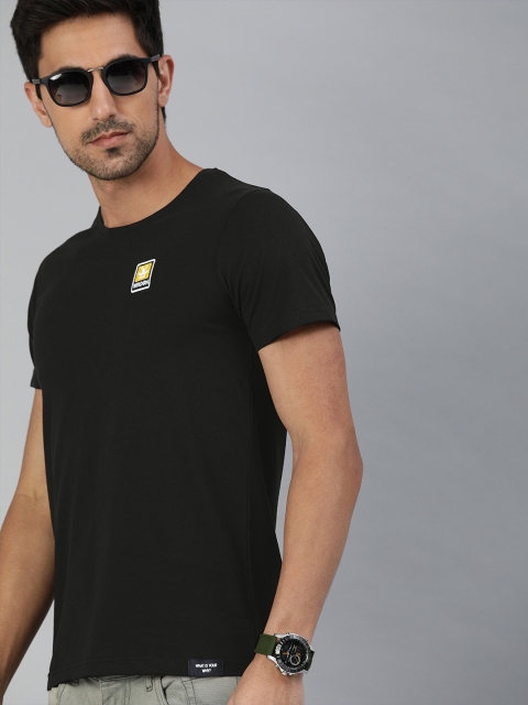 

WROGN Men Black Solid Round Neck T-shirt