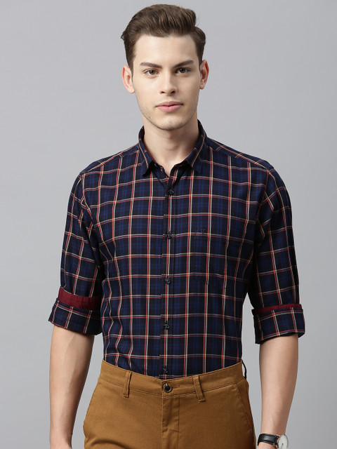

Van Heusen Sport Men Blue & Red Slim Fit Checked Casual Shirt