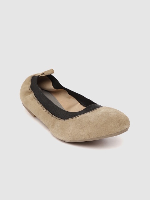 

Carlton London Women Beige Solid Leather Ballerinas