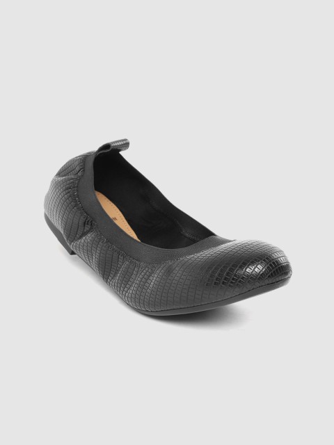 

Carlton London Women Black Textured Ballerinas