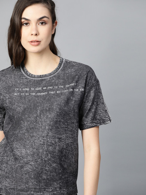 

Roadster Women Charcoal Grey Pure Cotton Acid Wash Printed Denim Pure Cotton T-shirt