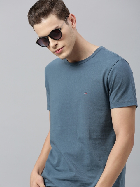 

Tommy Hilfiger Men Teal Blue Solid Round Neck T-shirt