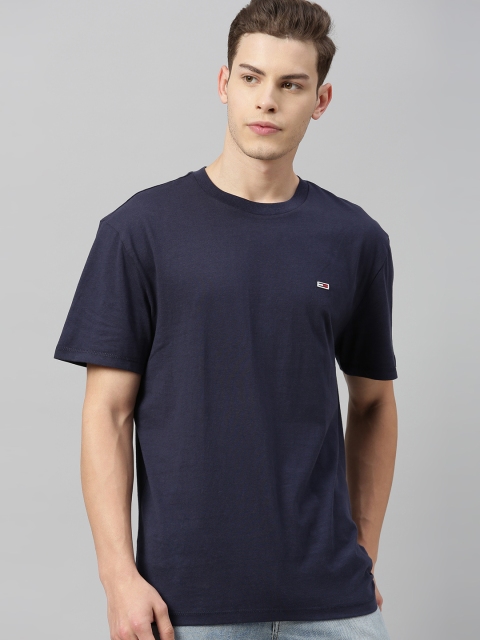 

Tommy Hilfiger Men Navy Blue Solid Round Neck T-shirt