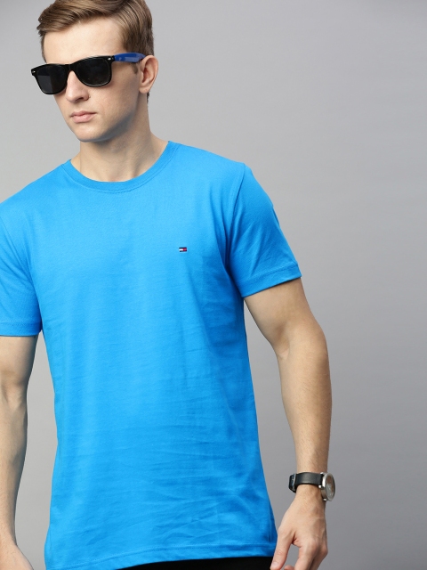 

Tommy Hilfiger Men Blue Solid Round Neck Pure Cotton T-shirt