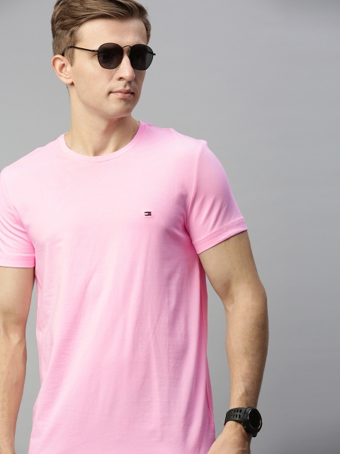 

Tommy Hilfiger Men Pink Solid Slim Fit Round Neck T-shirt