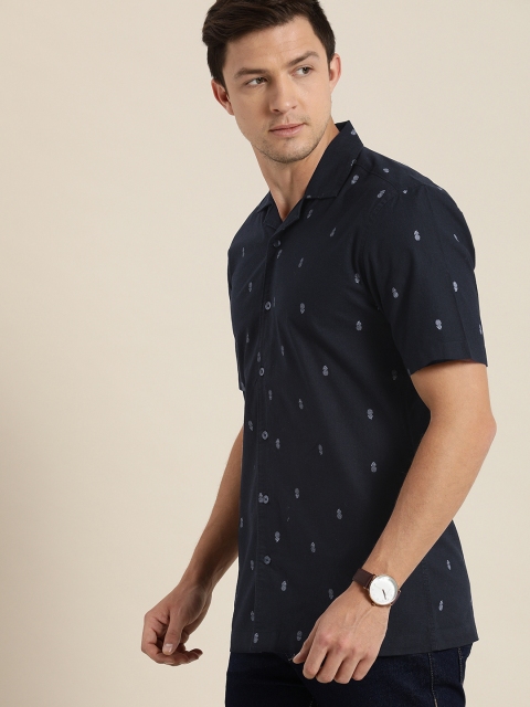 

INVICTUS Men Navy Blue Pure Cotton Slim Fit Printed Casual Shirt