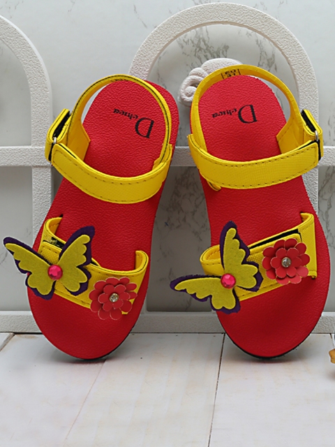 

DChica Girls Yellow Embellished Rubber Open Toe Flats