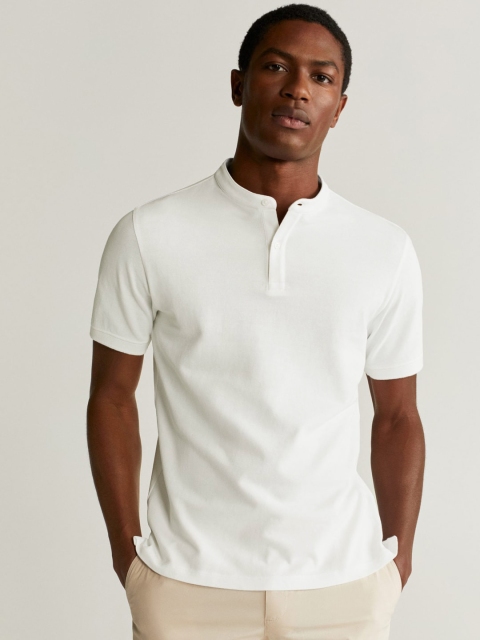 

MANGO MAN White Solid Slim Fit Henley Neck T-shirt