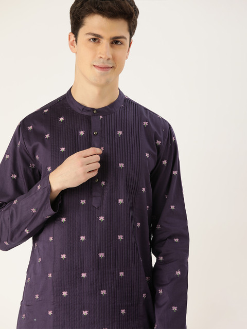 

House of Pataudi Men Purple Embroidered Straight Kurta