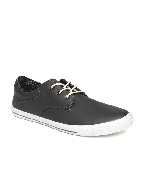 

Roadster Men Black Casual Shoes