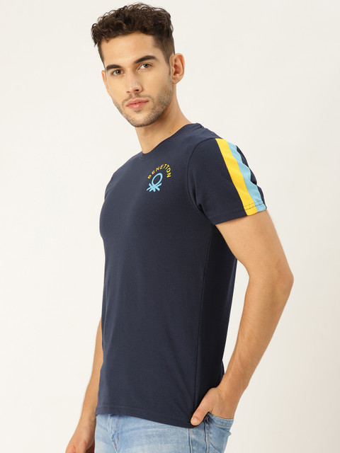 

United Colors of Benetton Men Navy Blue Solid Round Neck T-shirt