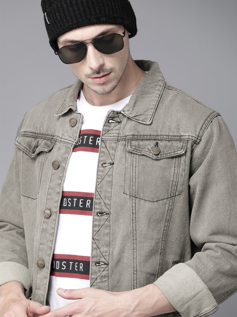 

Roadster Men Grey Solid Pure Cotton Washed Denim Jacket