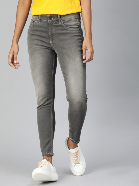 

Mast & Harbour Women Grey Skinny Fit Mid-Rise Clean Look Stretchable Cropped Jeans