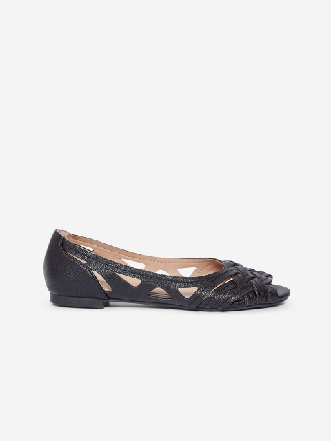 

DOROTHY PERKINS Women Black Criss Cross Open Toe Flats