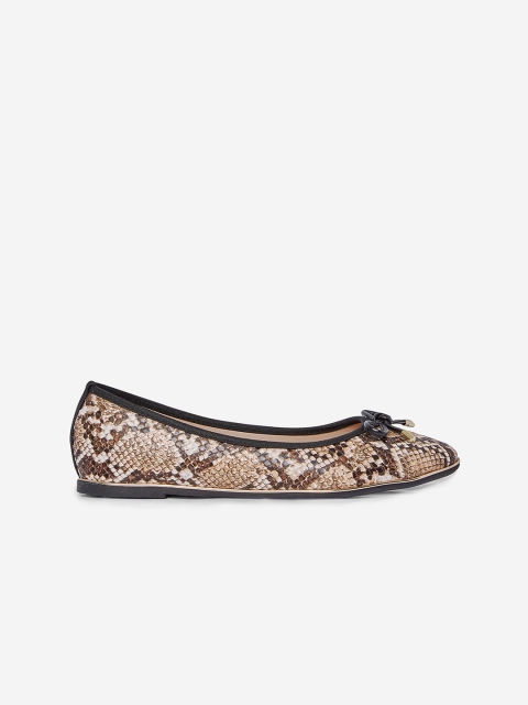 

DOROTHY PERKINS Women Beige & Brown Snakeskin Textured Ballerinas