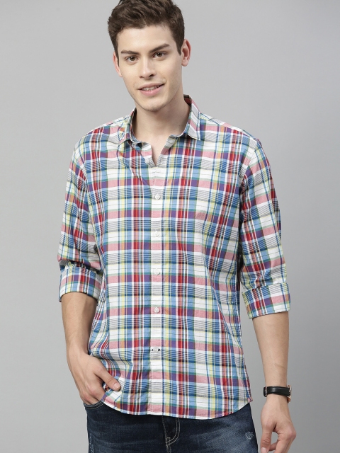 

Mast & Harbour Men White & Blue Regular Fit Checked Casual Shirt