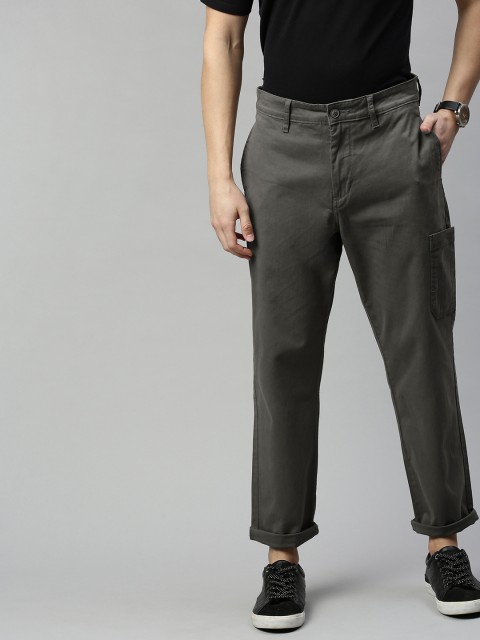 

Mast & Harbour Men Grey Regular Fit Solid Chinos