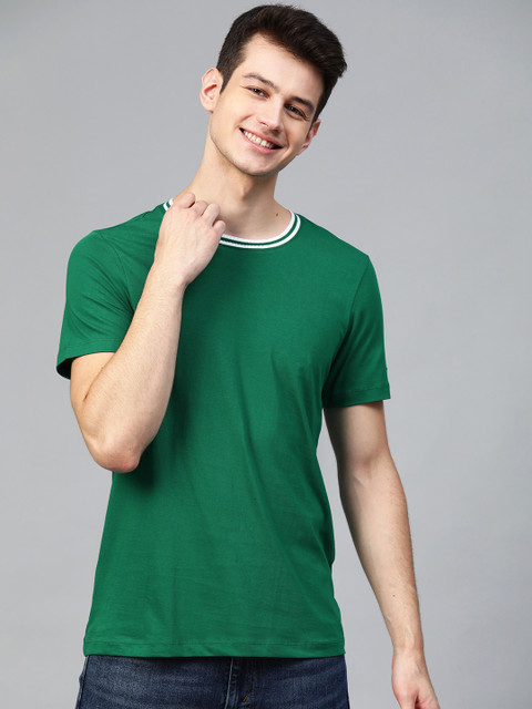 

Mast Harbour Men Green Solid Round Neck Pure Cotton T-shirt