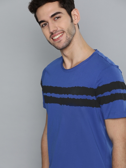 

Mast Harbour Men Blue Black Striped Detail Round Neck Pure Cotton T-shirt