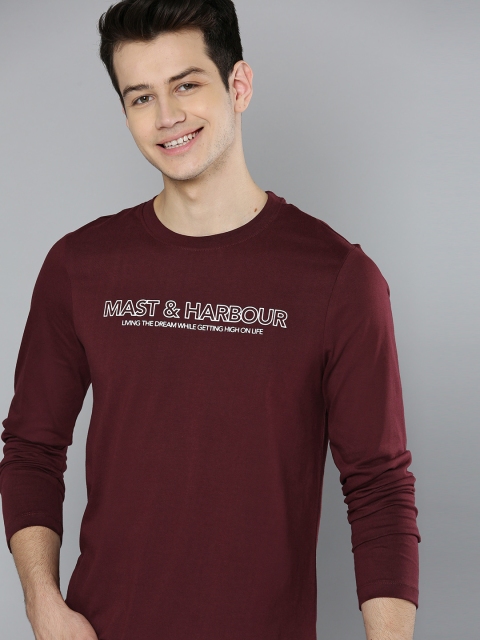 

Mast & Harbour Men Burgundy & White Self Design Round Neck T-shirt