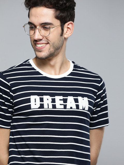 

Mast & Harbour Men Navy Blue & White Striped Round Neck T-shirt