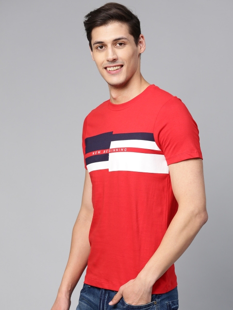 

Mast & Harbour Men Red & Navy Blue Printed Round Neck T-shirt