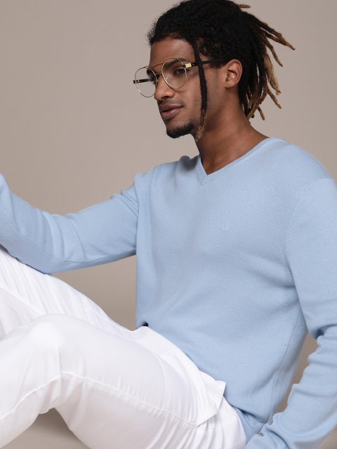 

Calvin Klein Jeans Men Blue V-Neck Pullover