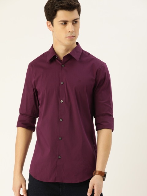 

Calvin Klein Jeans Men Burgundy Slim Fit Solid Casual Shirt
