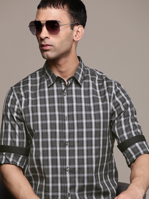 

Calvin Klein Jeans Men Charcoal Slim Fit Opaque Checked Casual Shirt