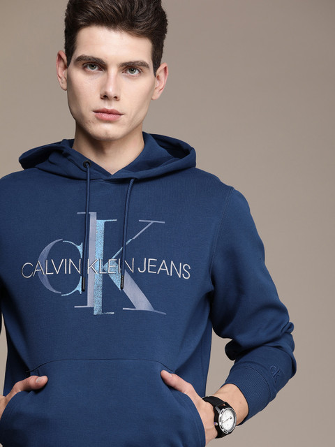 

Calvin Klein Jeans Men Navy Blue Printed Sweatshirt