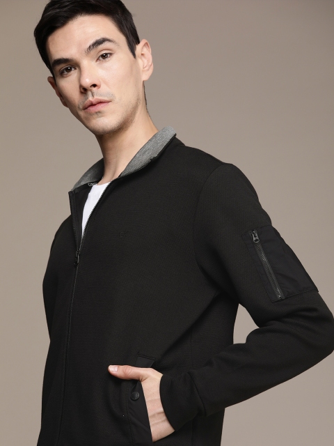

Calvin Klein Jeans Men Solid Black Sweatshirt With Zip Detail