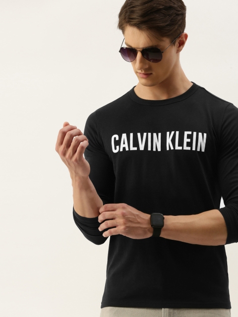 

Calvin Klein Jeans Men Black Solid Round Neck T-shirt