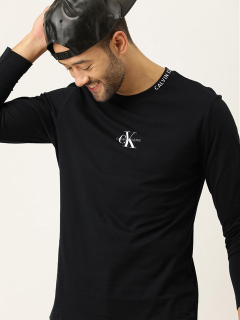 

Calvin Klein Jeans Men Black Solid Round Neck Pure Cotton T-shirt with Print Detailing