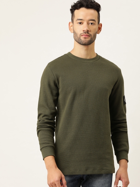 

Calvin Klein Jeans Men Olive Green Solid Round Neck T-shirt