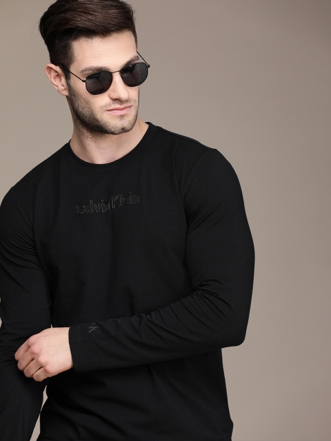 

Calvin Klein Jeans Men Black Slim Fit T-shirt with Printed Detailing