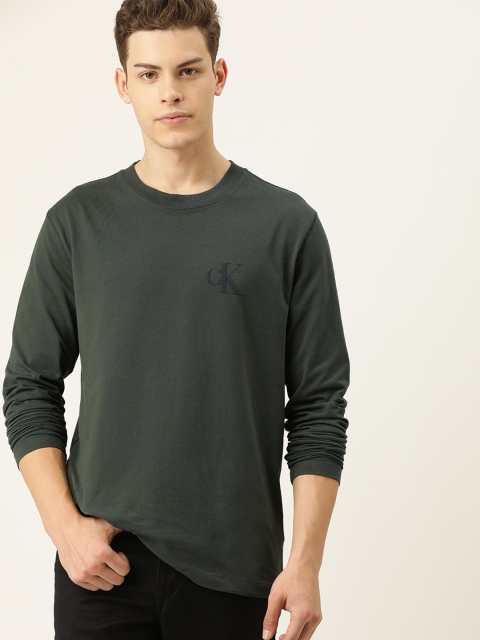 

Calvin Klein Jeans Men Olive Green Solid Round Neck T-shirt