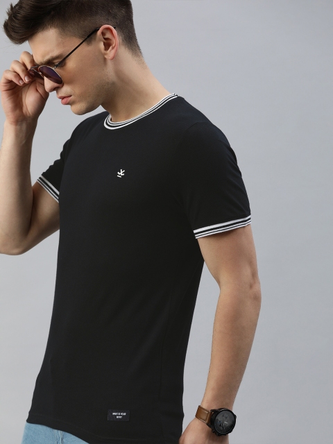 

WROGN Men Black Solid Round Neck T-shirt